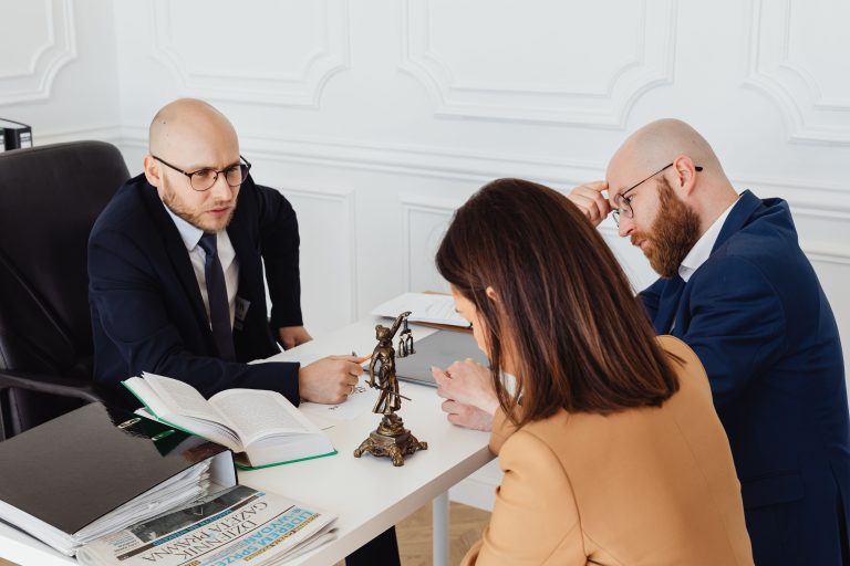 How to Choose a Property Lawyer in Sri Lanka